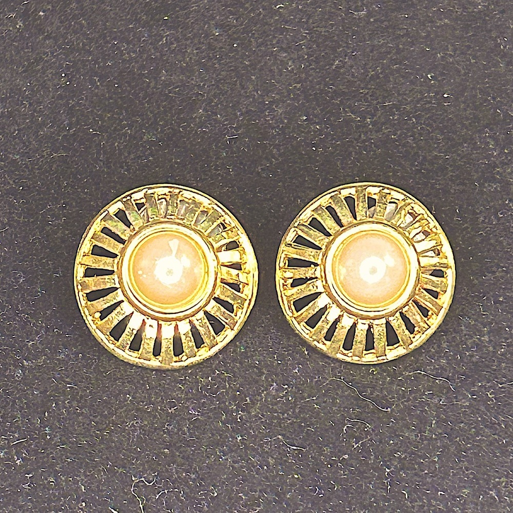 Vintage Gold Tone with Faux Pearl Earrings